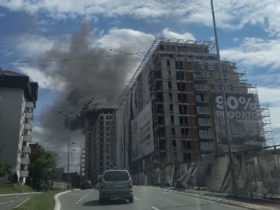 Požar na gradilištu kod Beograda, na terenu više od 20 vatrogasaca (FOTO)