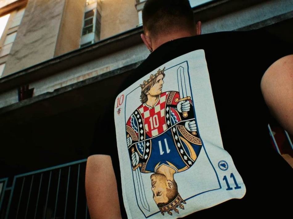 Mostarci spojili Džeku i Modrića na istoj majici: Kolekcija „Viza za budućnost“ postala hit pred Mundijal