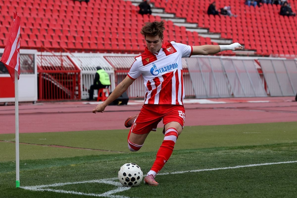 Transfer kakav Srbija ne pamti: Vasilije Kostov bira između tri velikana!