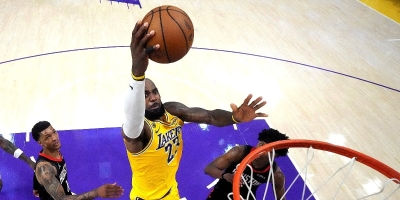 LeBron James predstavljen u Philadelphiji, poznato koji će broj nositi na dresu