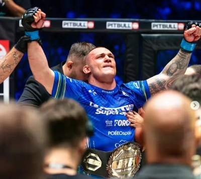 Krvavi rat za FNC pojas završio velikim slavljem Stošića, Fabjan priredio šok protiv bivšeg UFC borca