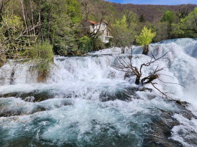 Sunčano uz umjerenu oblačnost
