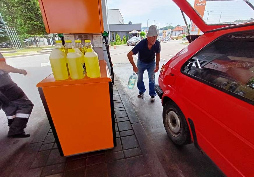 Slijedi veliko poskupljenje: Vozačima u Hrvatskoj se preporučuje da ako mogu odmah odu na benzinske pumpe