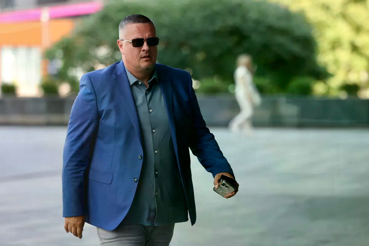 Mijatović odgovorio Vukanoviću: Nema razlike između tebe i Dodika, prihvatio bih i najvećeg luđaka da srušimo njegov režim