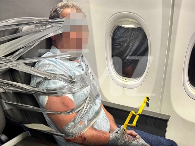 HAOS U AVIONU: Putnika zalijepili za sjedište i vezali plastičnim vezicama, let prinudno preusmjeren