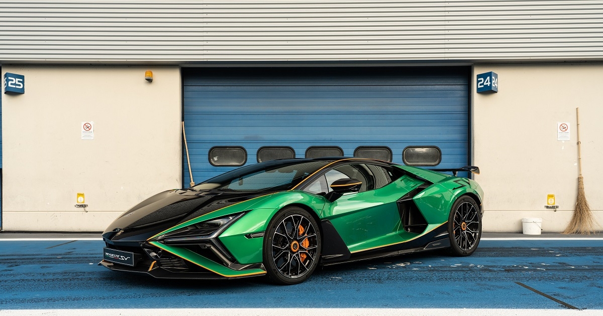 Zašto je ovaj Lamborghini poseban? Odgovor nije samo V12