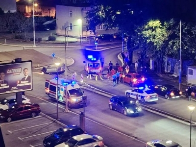 Saobraćajna nezgoda u Banjaluci: Automobil se prevrnuo na krov u kružnom toku