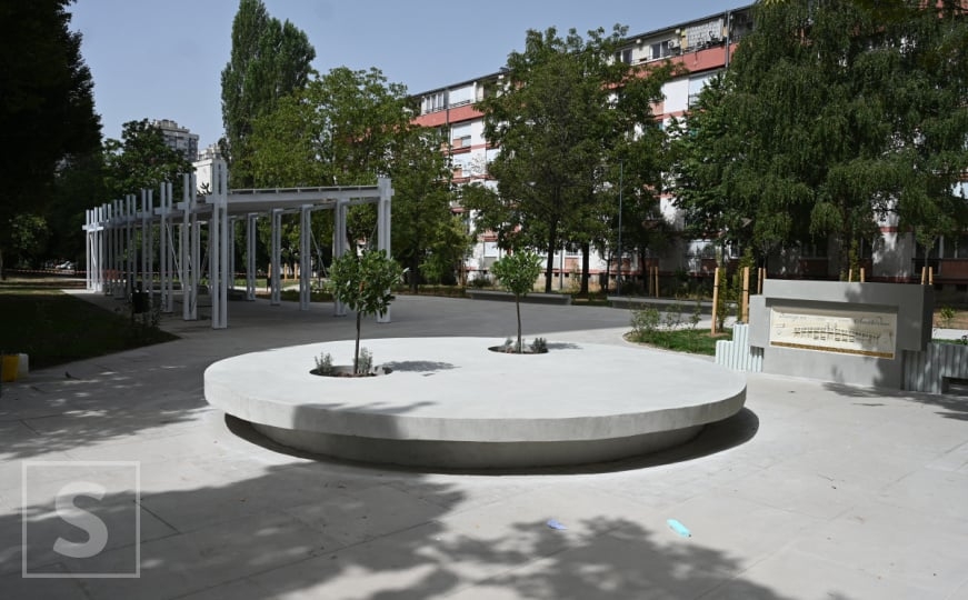 Novo lice i nova svrha: Pogledajte kako izgleda obnovljeni park na Trgu heroja