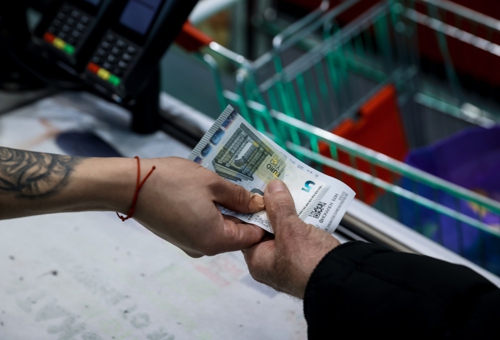 PROSJEČNA PLATA U HRVATSKOJ 1.543 EVRA Evo u kom sektoru zaposleni zarađuju najviše, a ko je na dnu liste