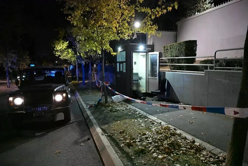 Napad ispred ambasade Izraela u Beogradu: Policajac ubio tinejdžera