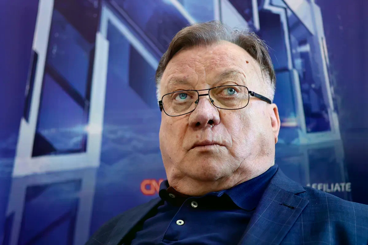 Halid Bešlić objavio novu pjesmu: Posvećena njegovoj supruzi Sejdi