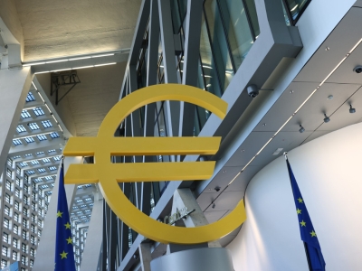 ECB spreman pauzirati povećanje kamata kako bi procijenio ratne rizike