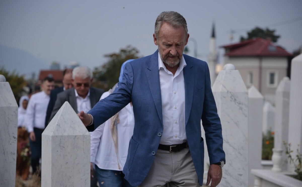 Danas obilježena 101. godišnjica rođenja Alije Izetbegovića