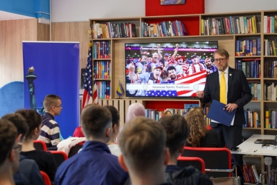 FOTO: “Američki sport kao ogledalo kulture i zajedništva” Posjeta DCM-a Ambasade SAD-a u Zenici