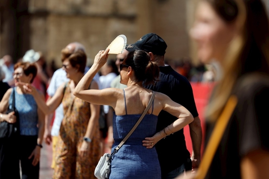 SPREMITE SE ZA VELIKU VRUĆINU: Živa skače do 38 stepeni