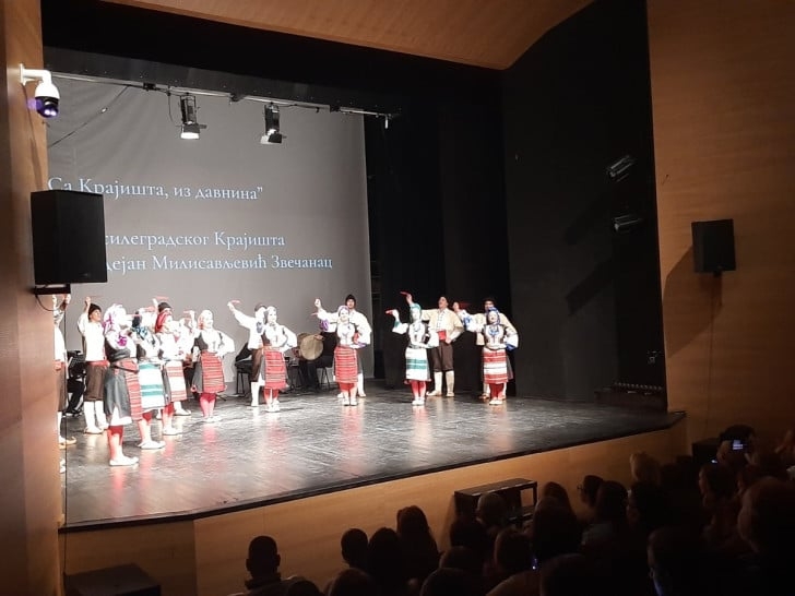 „Mladost“ i „Bratstvo“ priredili folklornu čaroliju – „Dar mladosti“