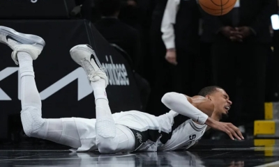 Drama na parketu! Vembanjama doživio potres mozga VIDEO