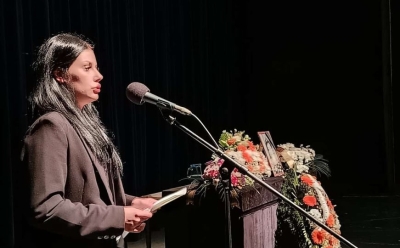 Komemoracija novinarki Almi Huskić, kćerka Hana poručila : Bila je glas onih koje se rijetko čuje