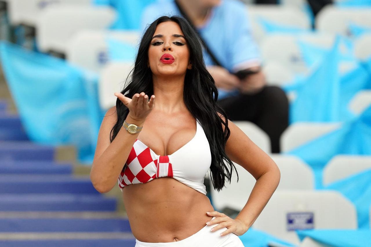 VIDEO Ivana Knöll 'zapalila' snimkom iz jacuzzija, nosila je ovaj minijaturni bikini