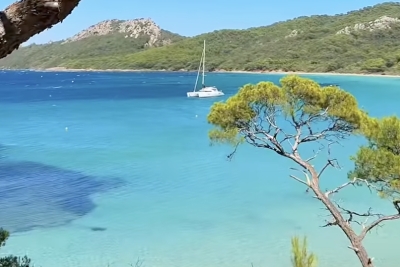 Tirkizno more, plaže iz snova i vrhunska vina: Ovo je jedan od najljepših otoka Europe