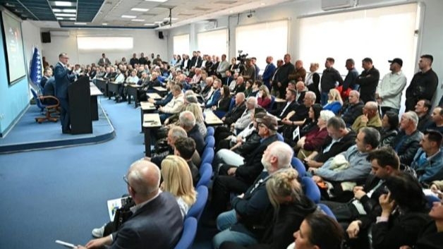 Tuzla: Predstavljeni novi članovi SBiH, među njima i vijećnici koji su jučer isključeni iz DF-a