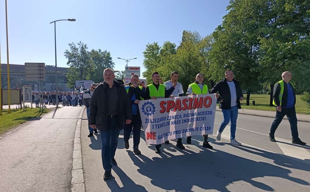 Prvi maj u Zenici u znaku borbe: Više od 1.500 građana na skupu podrške radnicima Nove Željezare