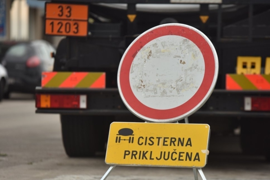 STRUČNJACI UPOZORAVAJU VOZAČE: Vidite li cisternu na pumpi dok točite gorivo, odmah se okrenite i bježite