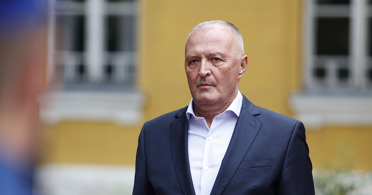 Helez pjevao Thompsonovu pjesmu, pa se našao na udaru kritika (VIDEO)