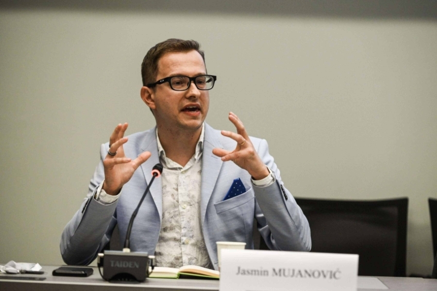 MUJANOVIĆ OTVORENO UPOZORAVA: 'Hrvatski ekstremizam postaje sve veći i veći problem!'