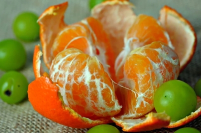 Pojačana kontrola uvoza grožđa, breskvi i mandarina u BiH: Sumnja se na opasne pesticide