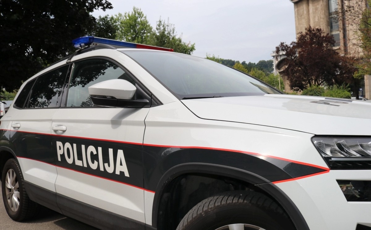 Muškarac iz Gračanice osumnjičen za lažnu prijavu: Tvrdio da su mu maskirani razbojnici ukrali novac