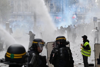 Francuska u haosu: Oko 270 uhapšenih, požari i sukobi s policijom (FOTO, VIDEO)