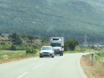 Redovno odvijanje saobraćaja, u usjecima mogući odroni