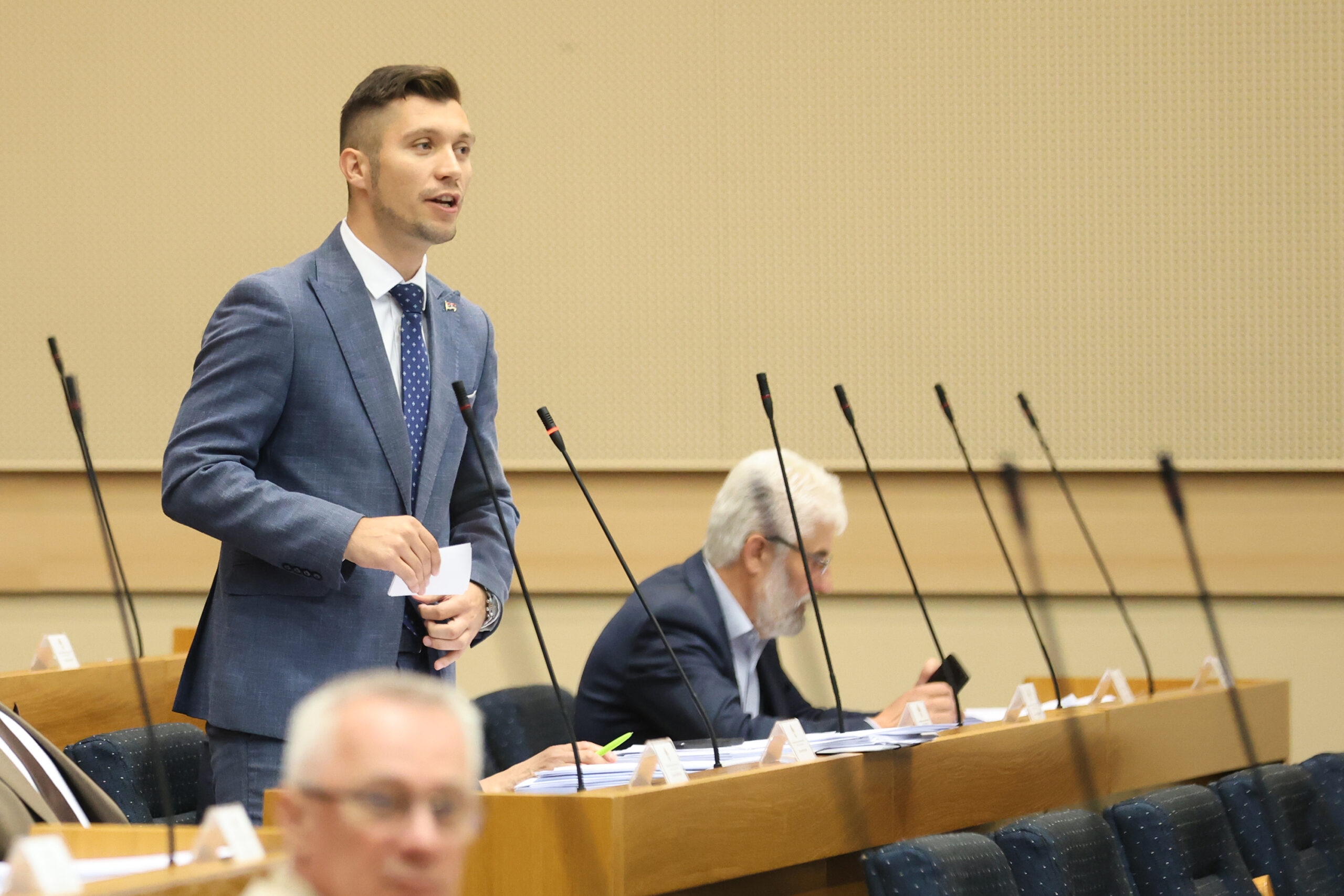 (VIDEO) Zaštita djece ili kladionica od konkurencije? Bojan Kresojević sumnja u namjere vlasti