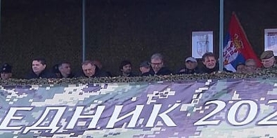 Vojna vježba Vojske Srbije s bojevom municijom: S Vučićem u prvom redu Dodik i Stevandić