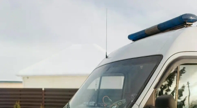 Камион ударио у аутобуско стајалиште, има повријеђених