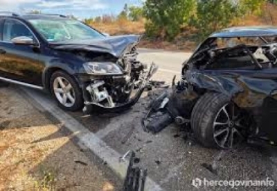 Mostar: Jedna osoba teško ozlijeđena u sudaru tri vozila