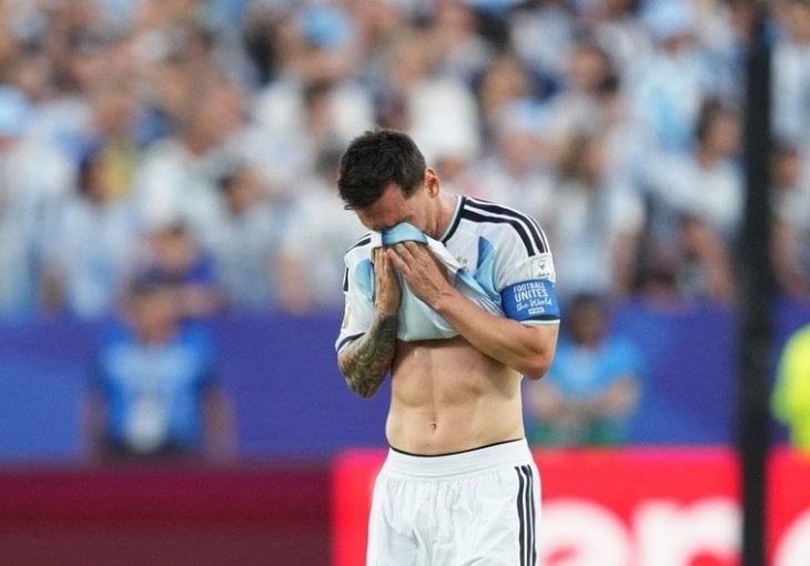 Messi plakao dok je zabijao za povijest: Prolazim teške dane...