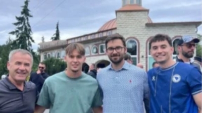 Amar Dedić posjetio džamiju u Sijetlu, obavio džuma-namaz i oduševio bh. navijače