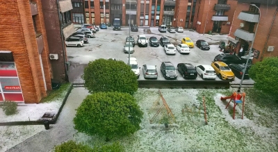 Јако невријеме у Хрватској: Падао лед!