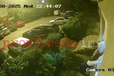 NEVJEROVATAN SNIMAK IZ BH. GRADA: Vlasnik uhvatio lopova u pljački, uslijedio je brutalna tuča i bijeg... (VIDEO)