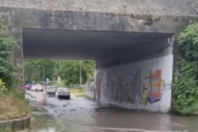Otežan saobraćaj: Automobili “plovili” ispod nadvožnjaka u Banjaluci VIDEO