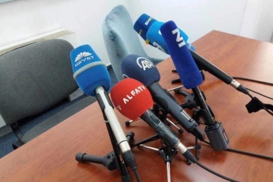 O FENOMENU ESTRADIZACIJE: Udali smo Melinu šta ćemo sad, kolege novinari?