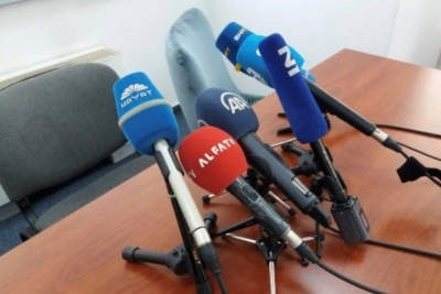 O FENOMENU ESTRADIZACIJE: Udali smo Melinu šta ćemo sad, kolege novinari?