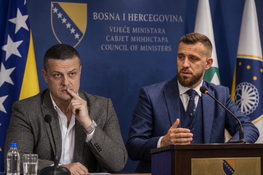 'NOVI SERVIS SNSD-a': Hodžić prozvao Mijatovića i pitao kako je Begićeva firma dobila posao od 650.000 KM