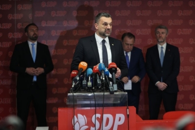 GREŠKA U KORACIMA: Trojka u mreži vlastitog licemjerja