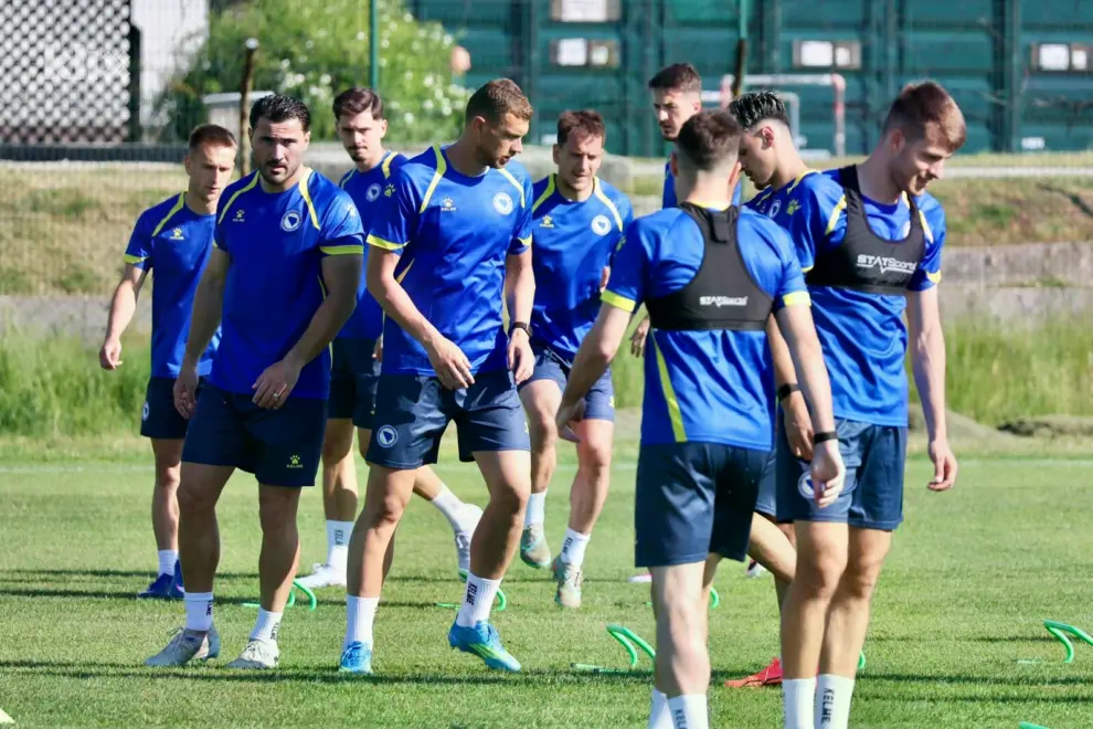 VIDEO+FOTO: Zmajevi bruse formu za Mundijal, Barbarez i pomoćnici posebno raspoloženi na treningu
