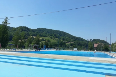Djevojčicu (7) usisao vakuum na bazenu, liječnica izvela čudo: "Nije disala i nije imala puls"