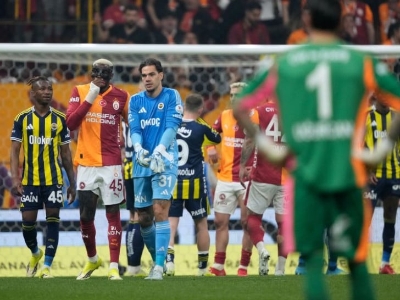 Haos u Fenerbahčeu, predsjednik smijenio sve