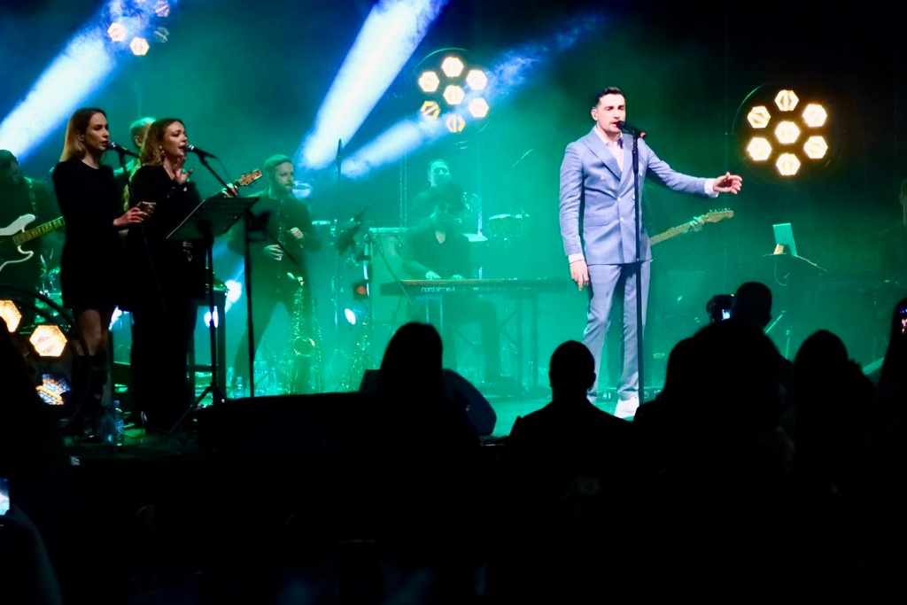 Emotivna noć u BKC-u: Mirza Selimović na prvom solističkom koncertu